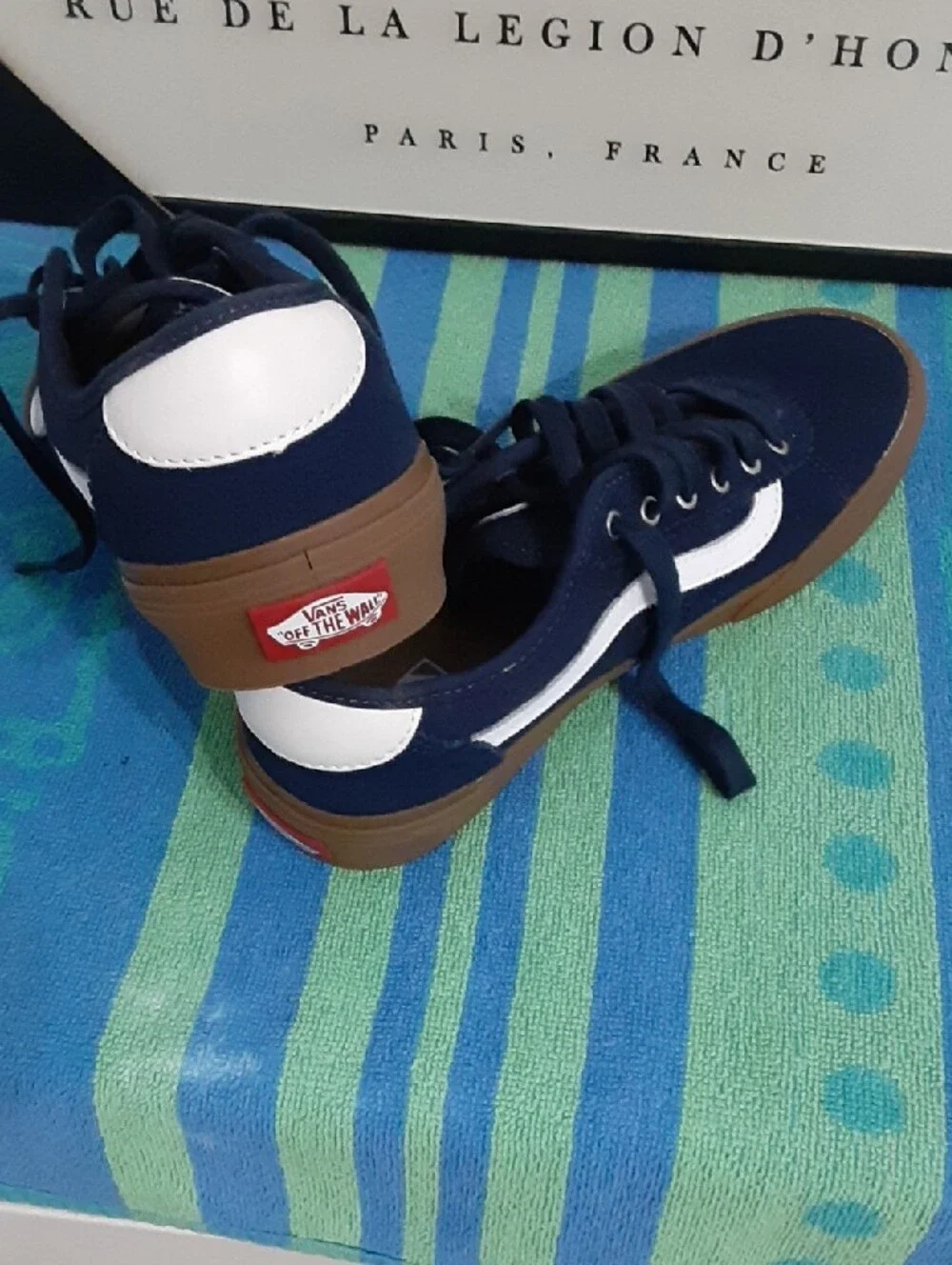 Vans low top